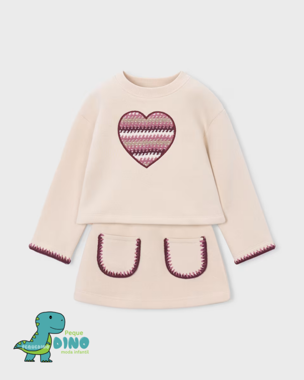 Conjunto falda y sudadera corazón niña
